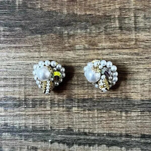 Vintage Gold Cluster Pearl and Rhinestone Clip On Earrings